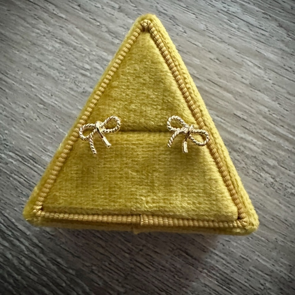 Gold Bow Earrings